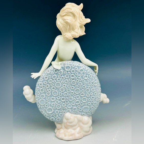 NEW - in Box, Lladro No. 1435 Luna Nueva (retired 1987) perfect condition,$300. - Picture 4 of 8